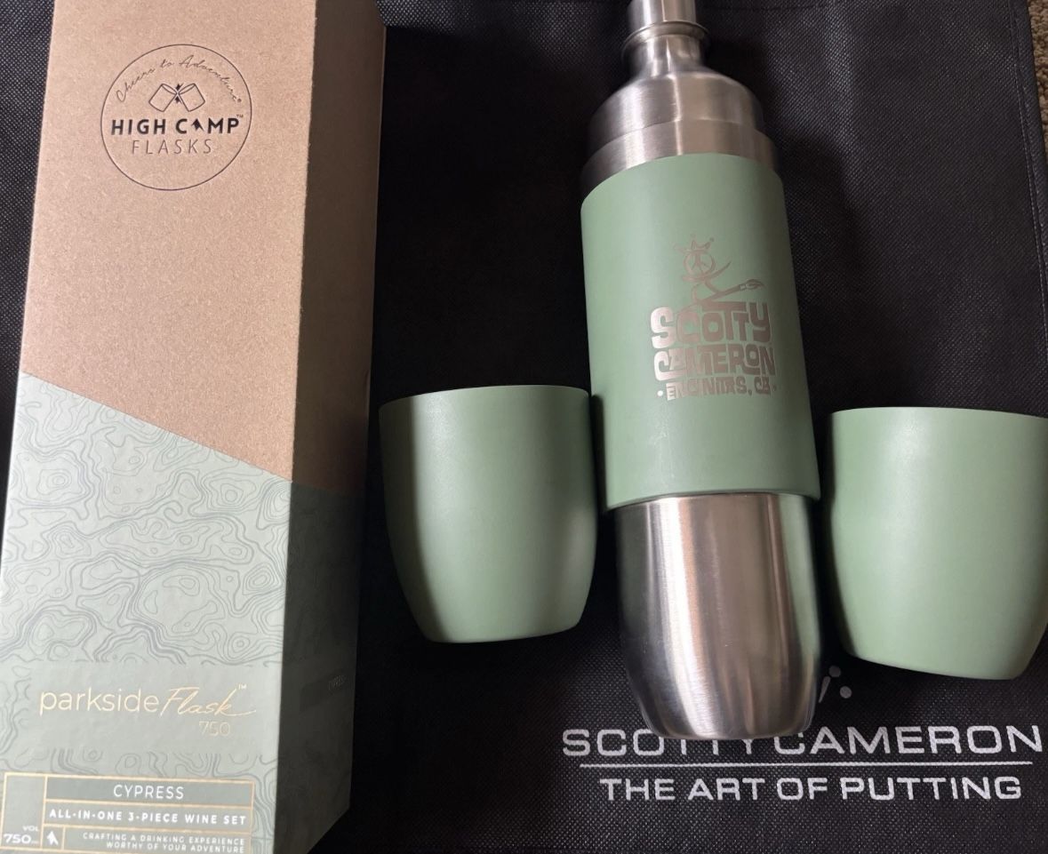 NWT SCOTTY CAMERON GALLERY Peace Painter 750 ml 3 pc Wine Flask Set Cypress Golf