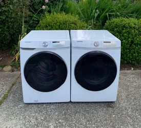 SAMSUNG WASHER AND DRYER SET.