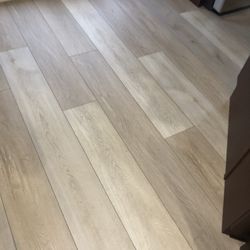 Laminate Flooring 
