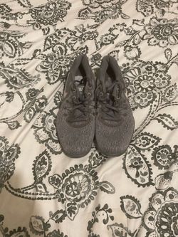 Nike Gray Knit Low-Top Sneakers 8.5