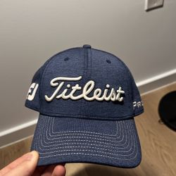 Grab This! Blue Titleist Golf Hat – Size L/XL, Premium Performance