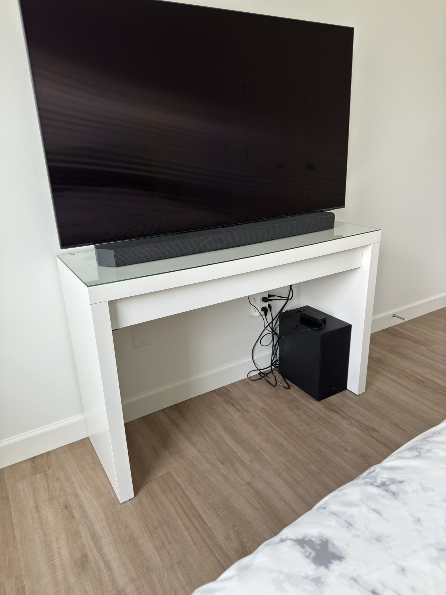 TV cabinet  length 47.2" width 16" Height 31"