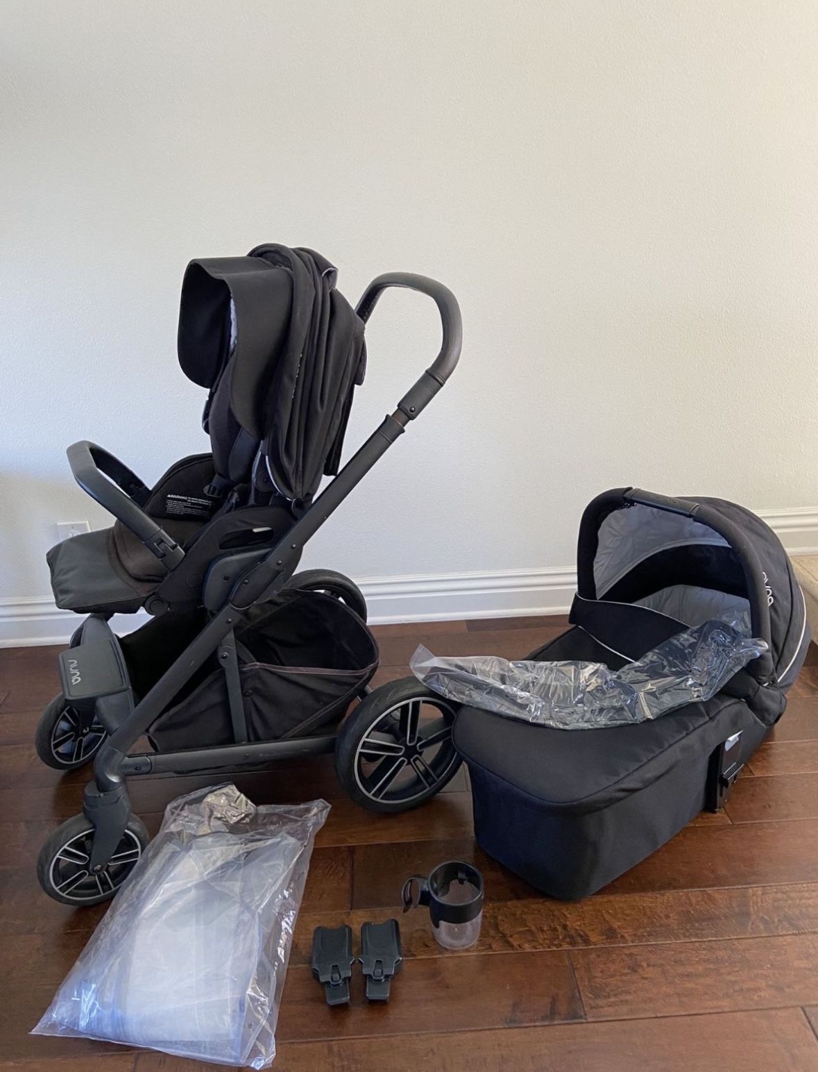 Nuna mixx Stroller w/ Bassinet 