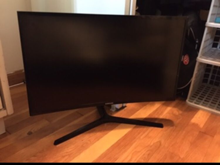 Samsung curved monitor