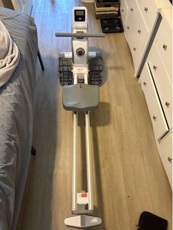 Compact Rowing Machine – Foldable Home Fitness Rower