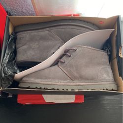 Men’s Uggs Size 10