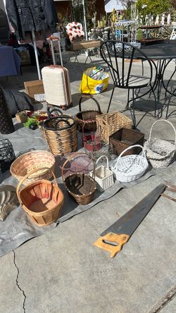 Baskets diferent price