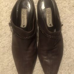 Vintage Brighton Brown Leather With Medallions Slip On Shoes Size 8 GC