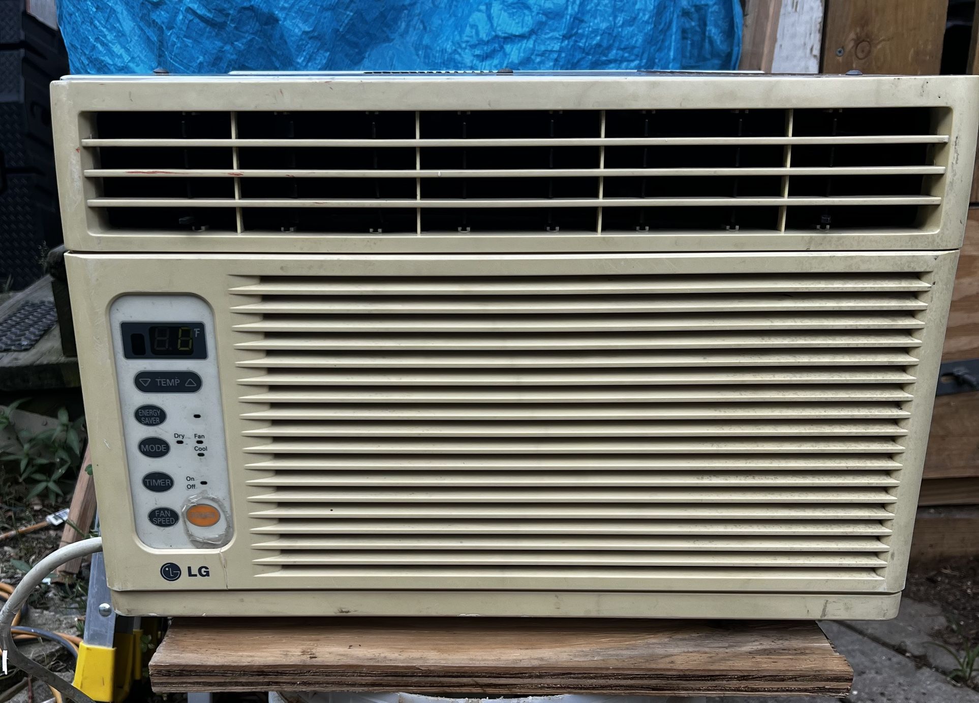 Window AC Unit 