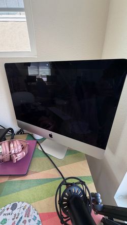 Apple iMac computer with keyboard