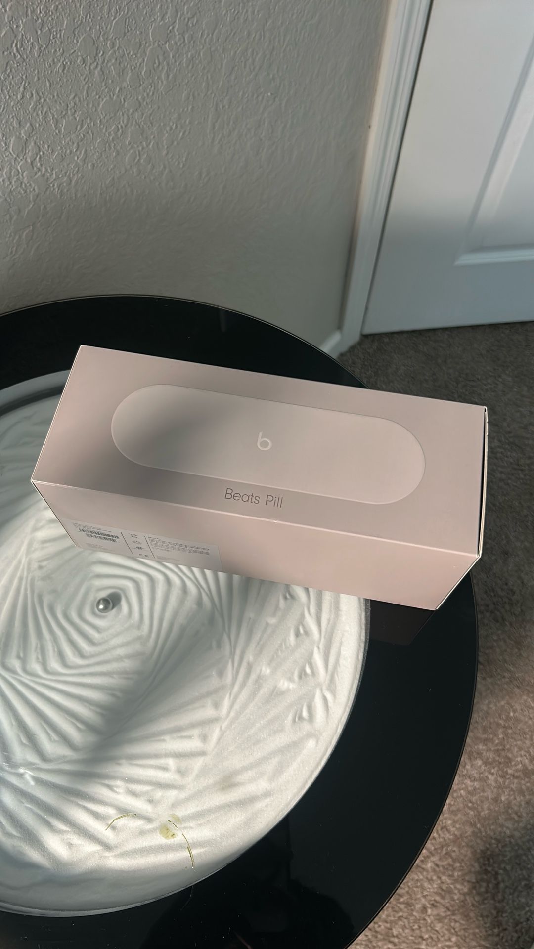 Kim Kardashian Beats Pill 💊 (Light Grey)
