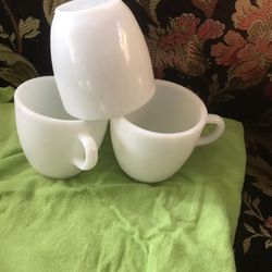 Reduced Vintage . Pyrex restaurant white mugs