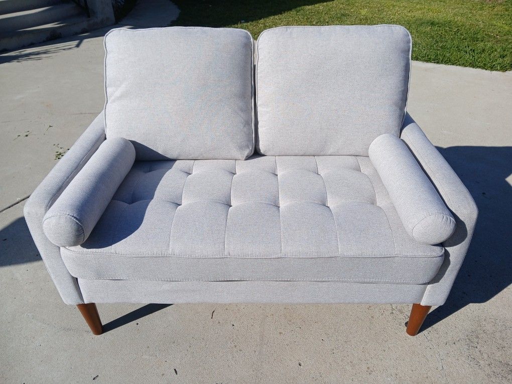 Small LoveSeat 