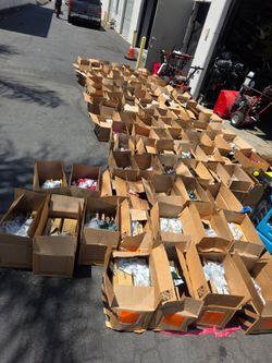EVERBILT SCREWS, SCREWS, PULLEYS AND MORE by pallets 100 boxes per pallet