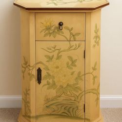 ⭕️ Decorative Hand Painting Chinese Lacquered Accent Cabinet
