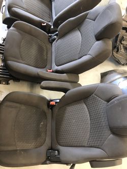 Traverse interior seats