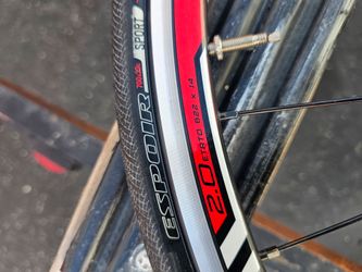 Road bike wheels