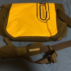 Ortlieb Velocity  Messenger Bag Waterproof Duffle Laptop Carry On