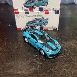 Bburago 1:64 Porsche 911 GT2 RS Aqua Blue 