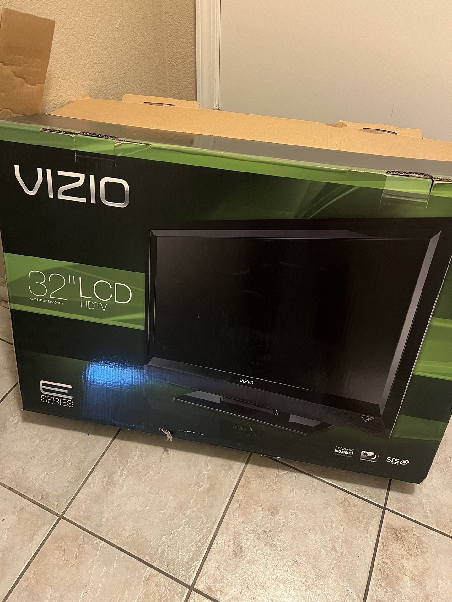32 inch Vizio HDTV 