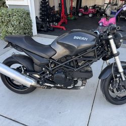 2007 Ducati Monster