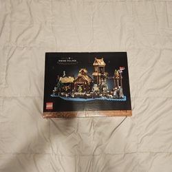 LEGO Set 21343 LEGO Ideas Viking Village (Sealed, Damaged Box)