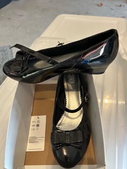 Girls shoes size 5