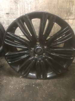 20in rims all 4 off a Land Rover