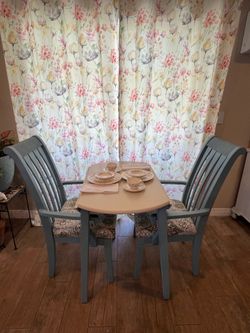 Cozy Table and Chairs
