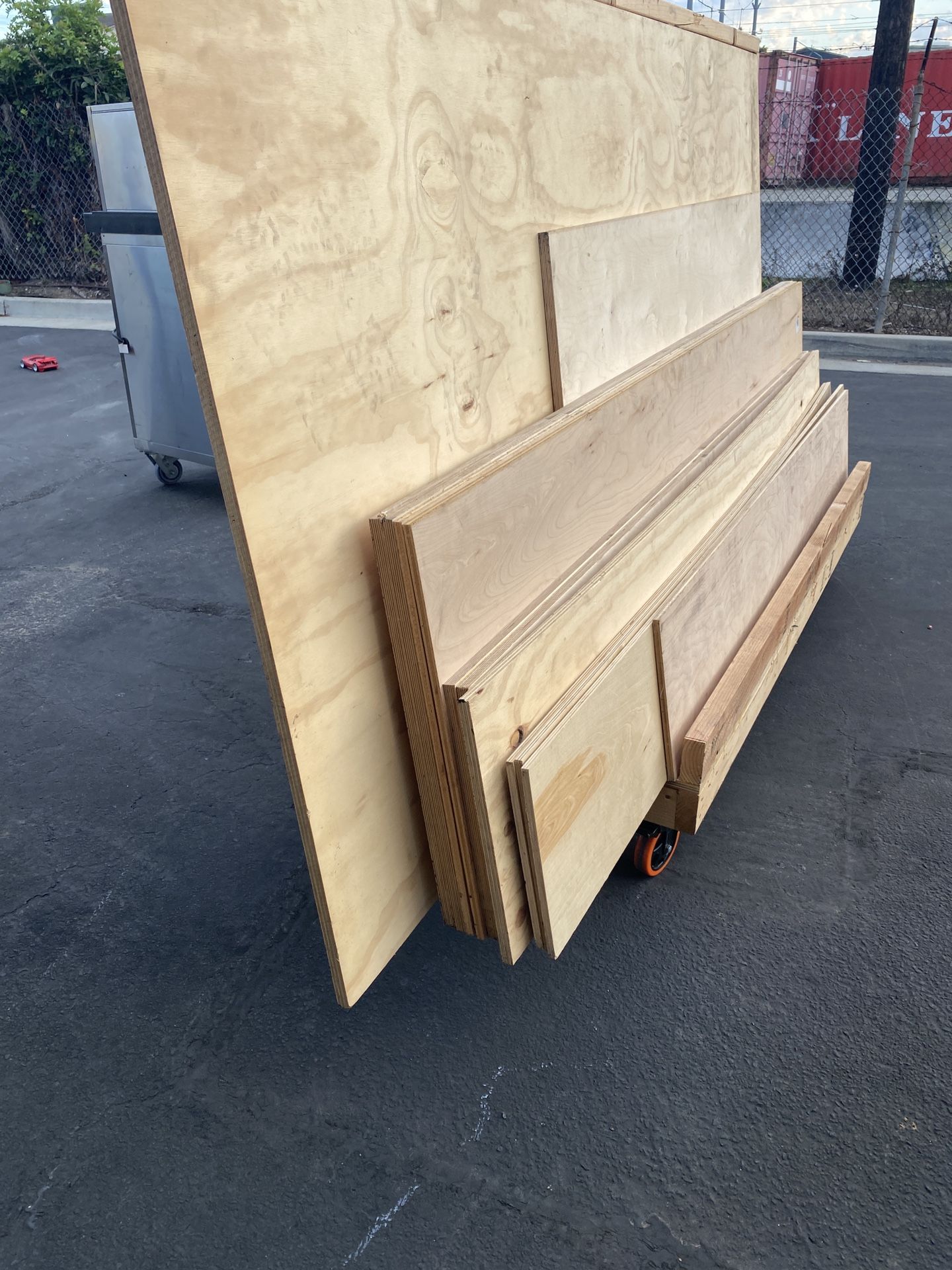 Lumber Cart With Wheels 2800. Pounds Capacity.