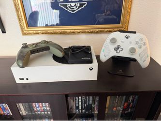 Microsoft Xbox Series S White 512GB 1440p Wi-Fi Console w/ Wireless Controller
