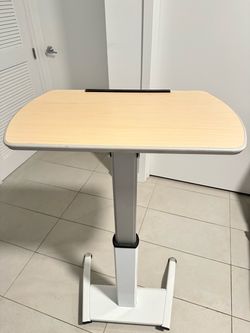 Adjustable Rolling Laptop Desk / Standing Lectern, Light Woo