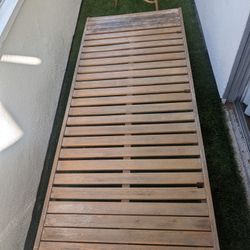Wooden Outdoor Bench / Tanning bed