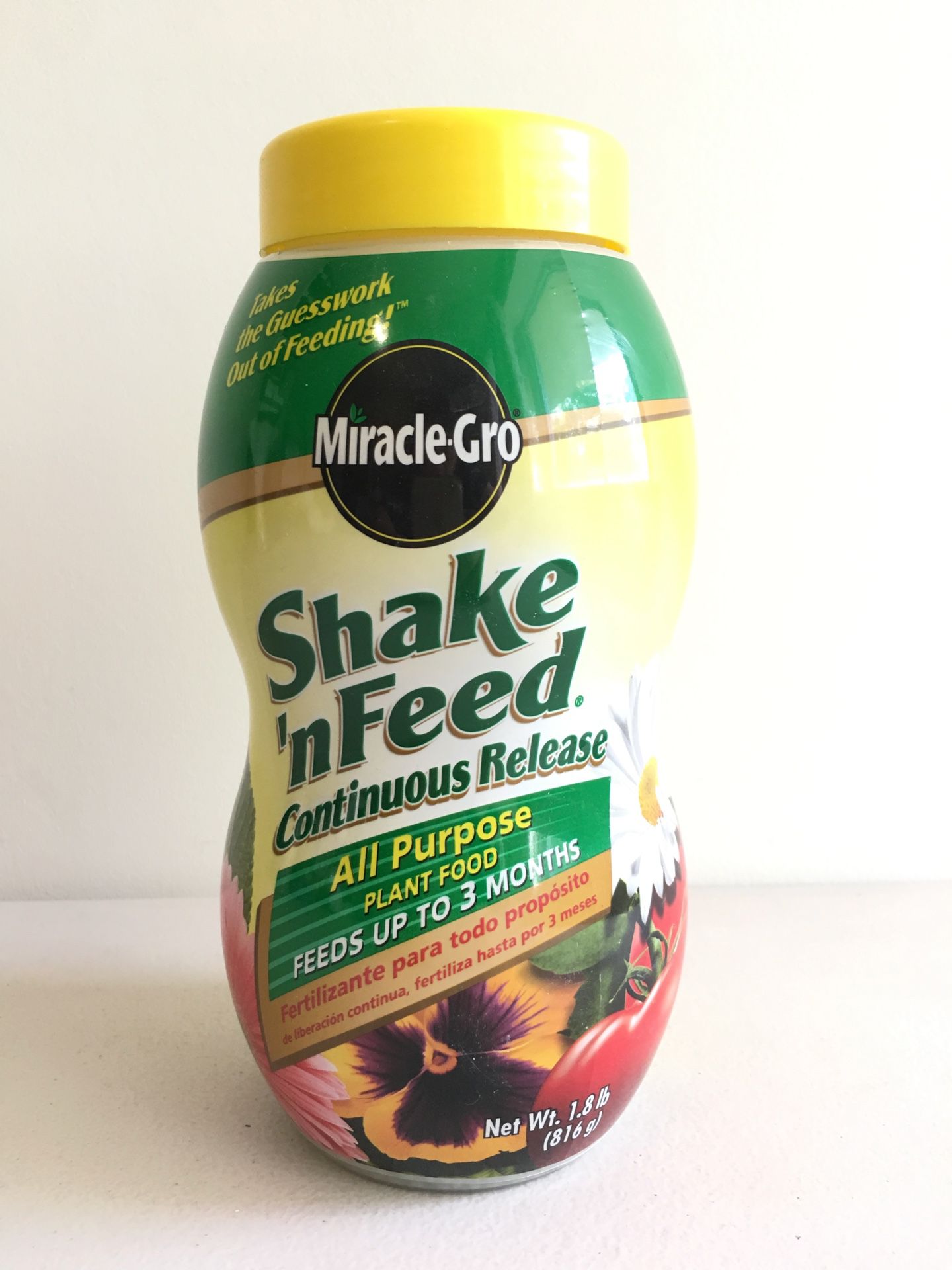 Miracle Grow Shake 'N Feed® All-Purpose Continuous Release Plant Food