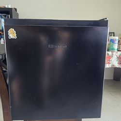 1.6 cu. ft. Compact Refrigerator