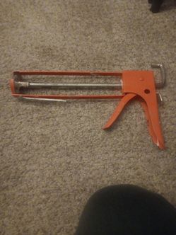 Caulking gun