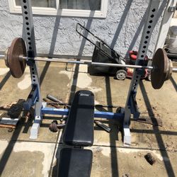 Weight Set (Comes With Bar And 225 Pounds) 