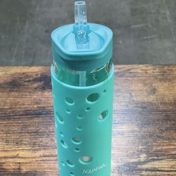 18.6 oz. Glass Water Bottle & Sleeve