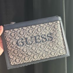 guess wristlet 