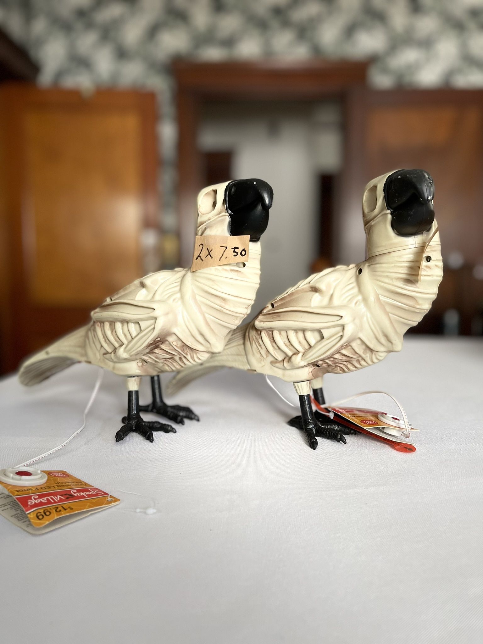 Spooky Village - Animated Led Parrot Skeleton