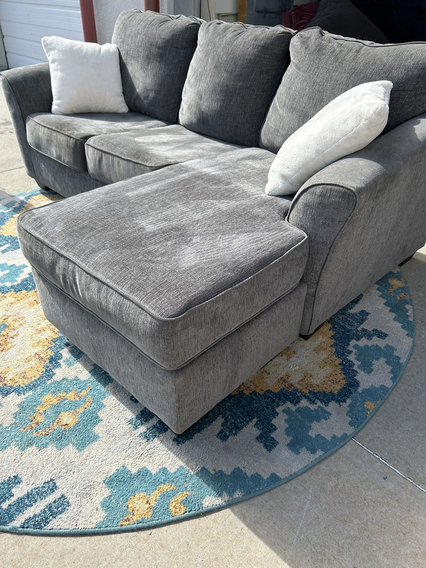 Couch (Free Delivery)
