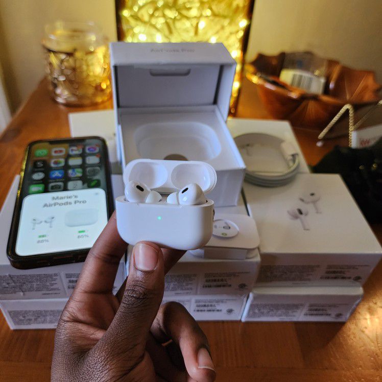 Apple Airpods Pro (2nd Generation) With Wireless Charging Case