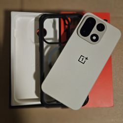OnePlus 15 |  U.S 🌏 |  512 GB |  Unlocked 🔐  | LIKE NEW!  (Price Firm)