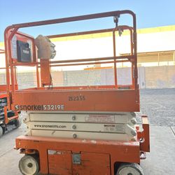 Scissor Lift 