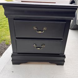 Nightstand 