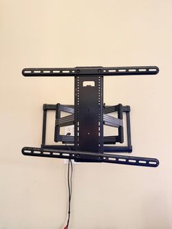 Full Motion TV Wall Mount Bracket