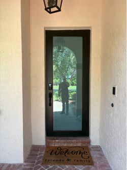 Hurricane Impact Storm Door 39 X 81 | Puerta de Impacto