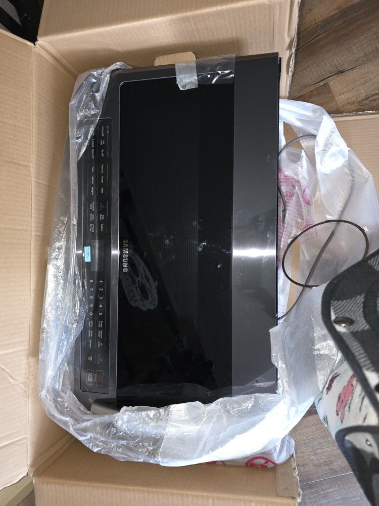 Maicro Y Horno Nuebo