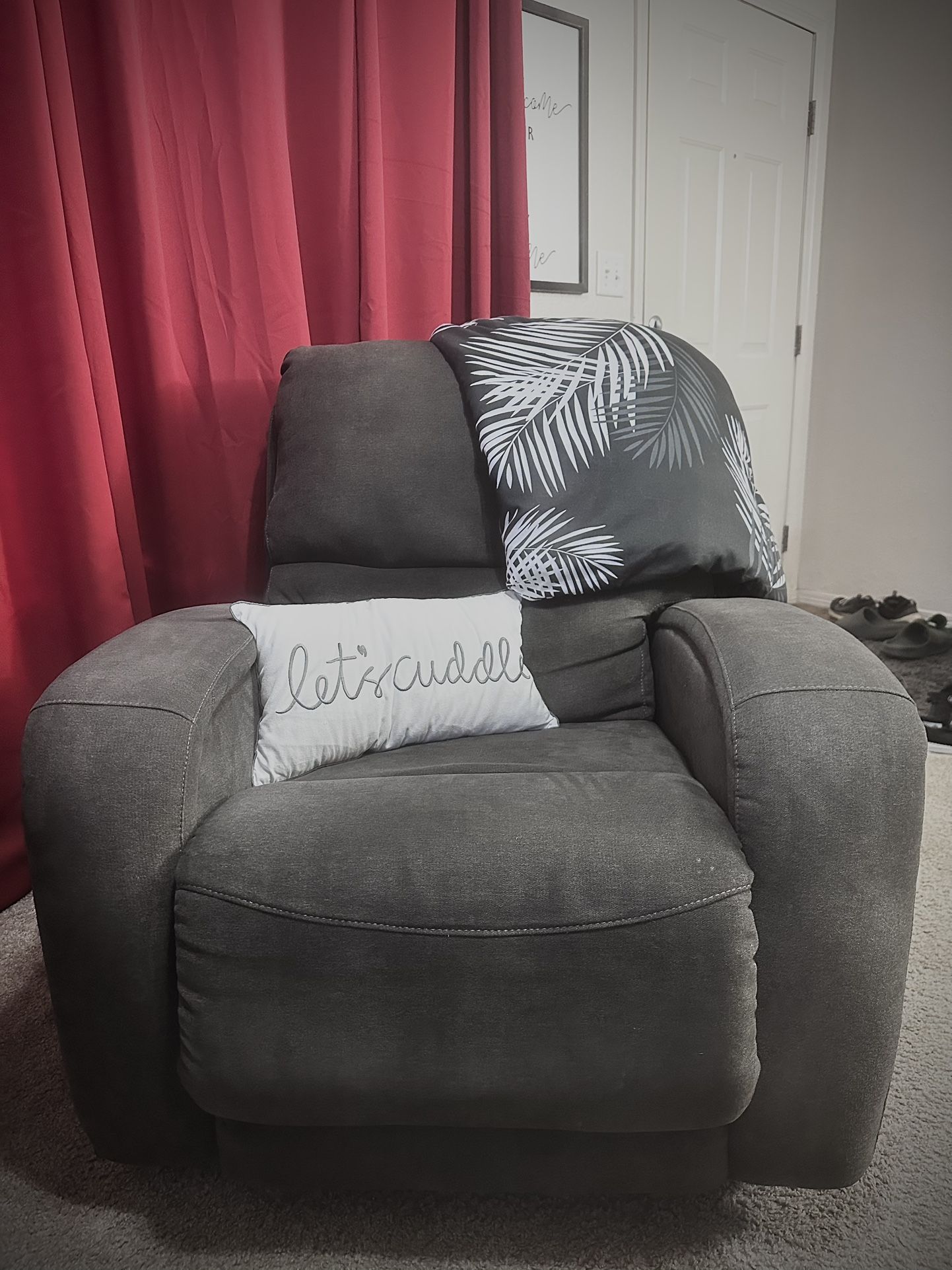 Southern Motion 1184 Fandango Grey Rocking Recliner