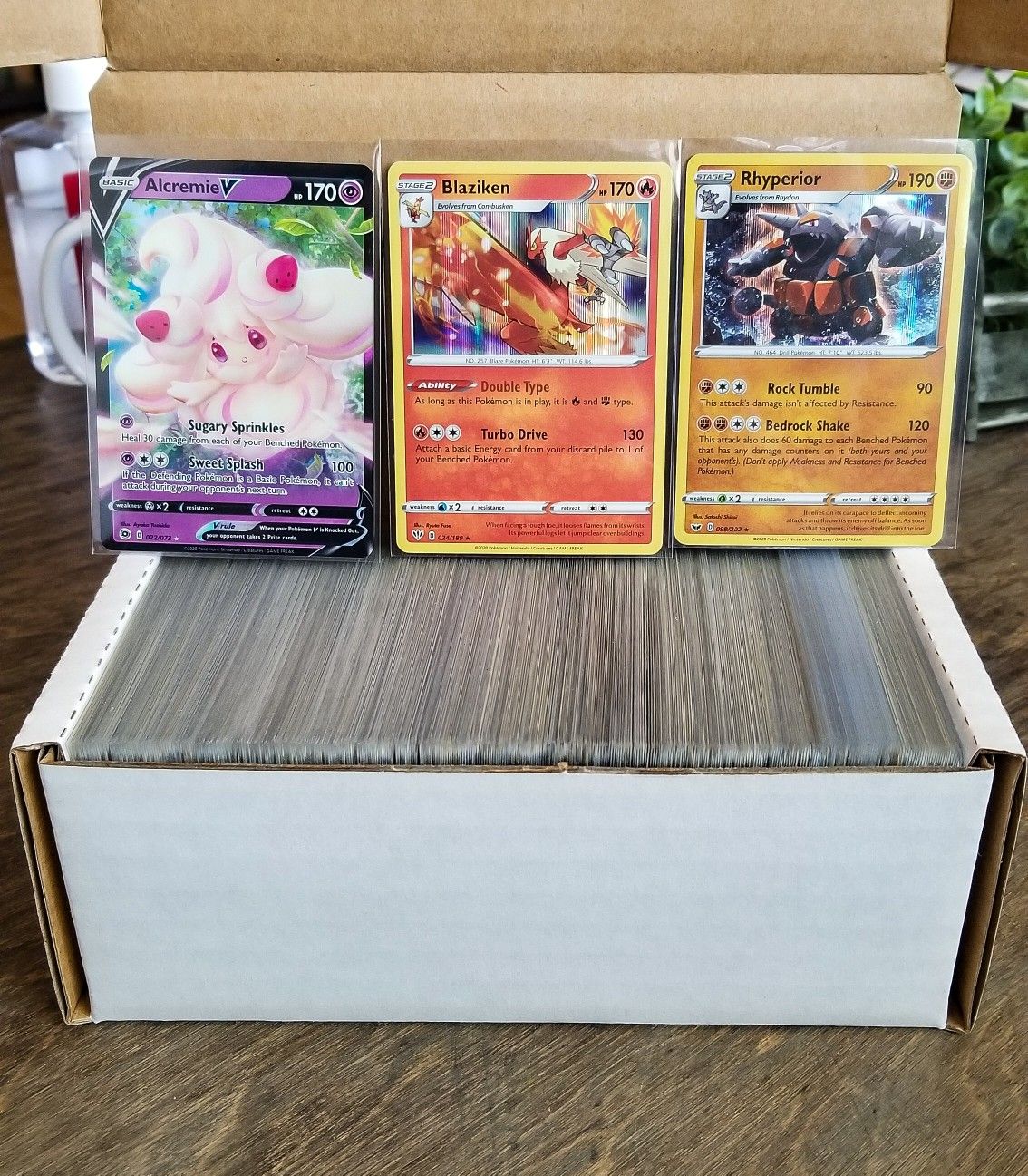 Bundle of 1200 Pokemon Cards!